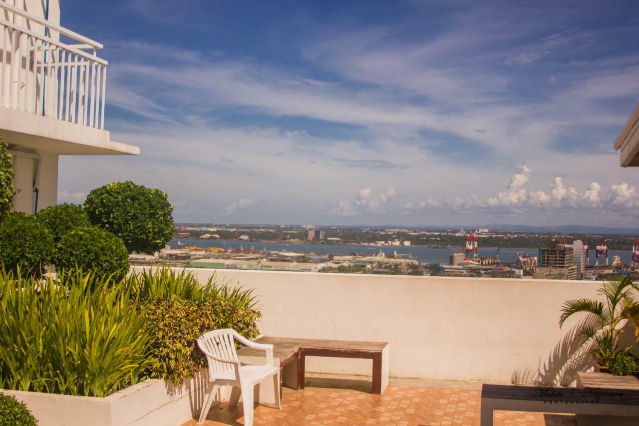 Mabolo Garden Flat A6 With Free Rooftop Pool Cebu Εξωτερικό φωτογραφία